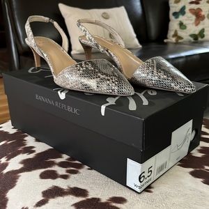 Banana Republic Hedy 2” heel slingback shoe